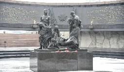 Митинг, посвященный снятию блокады Ленинграда