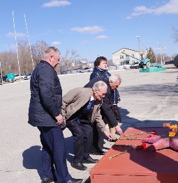 Kul 25 32